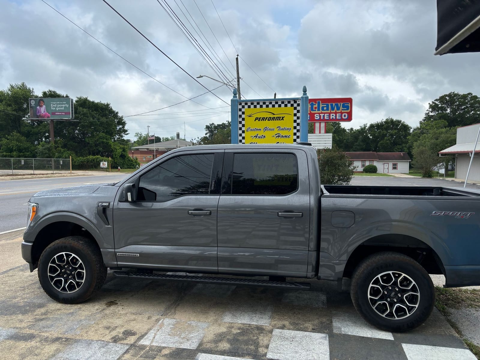 Vehicle with a clean tint finish